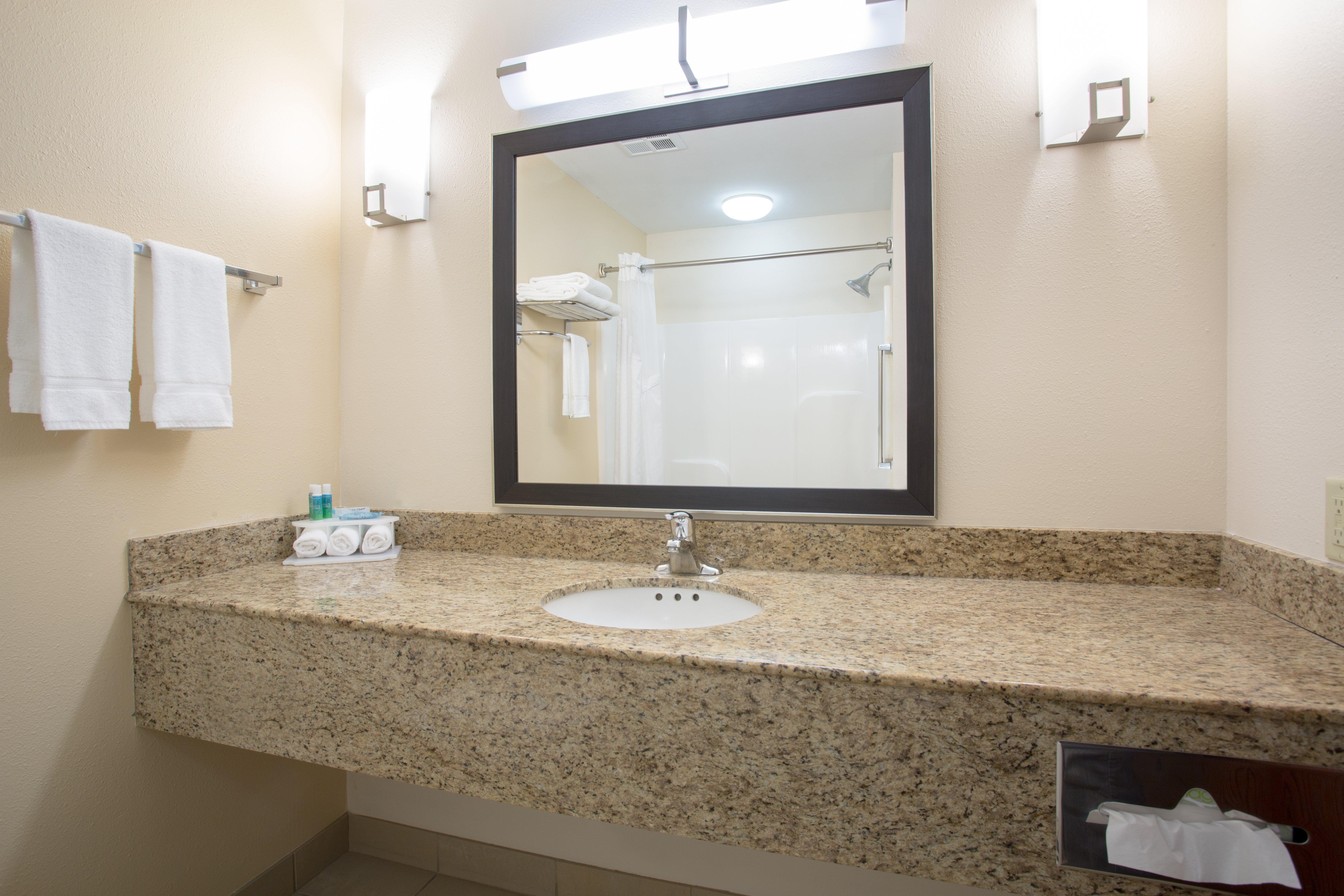 Express & Us 81 By Ihg Hotel