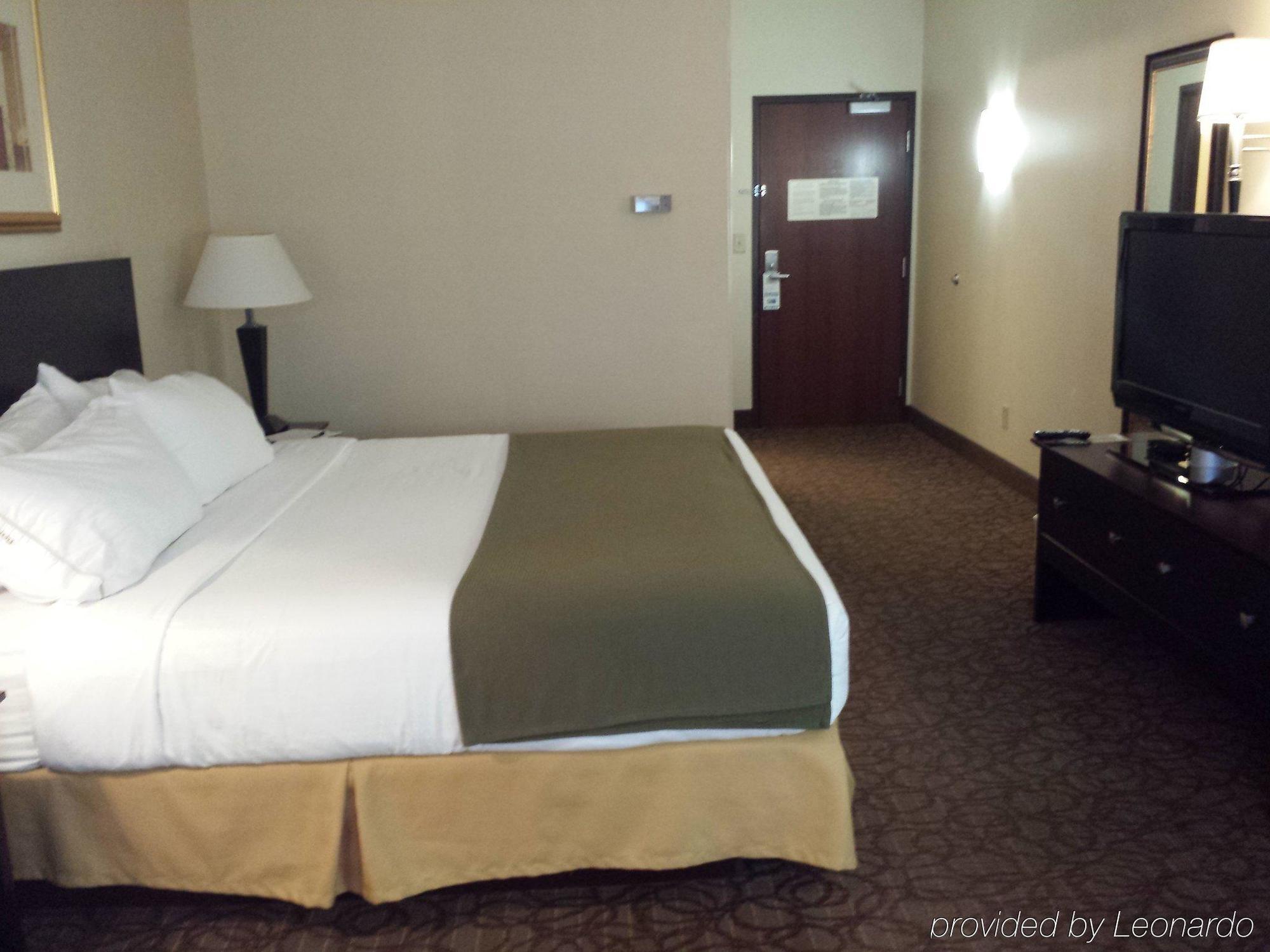 Hotel Express & Us 81 By Ihg 2*