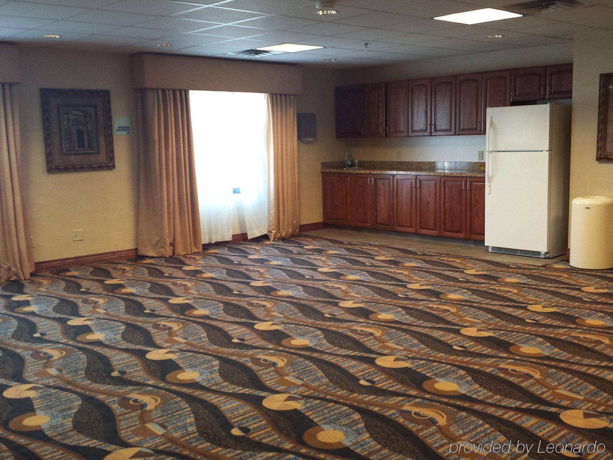 Hotel Express & Us 81 By Ihg 2*