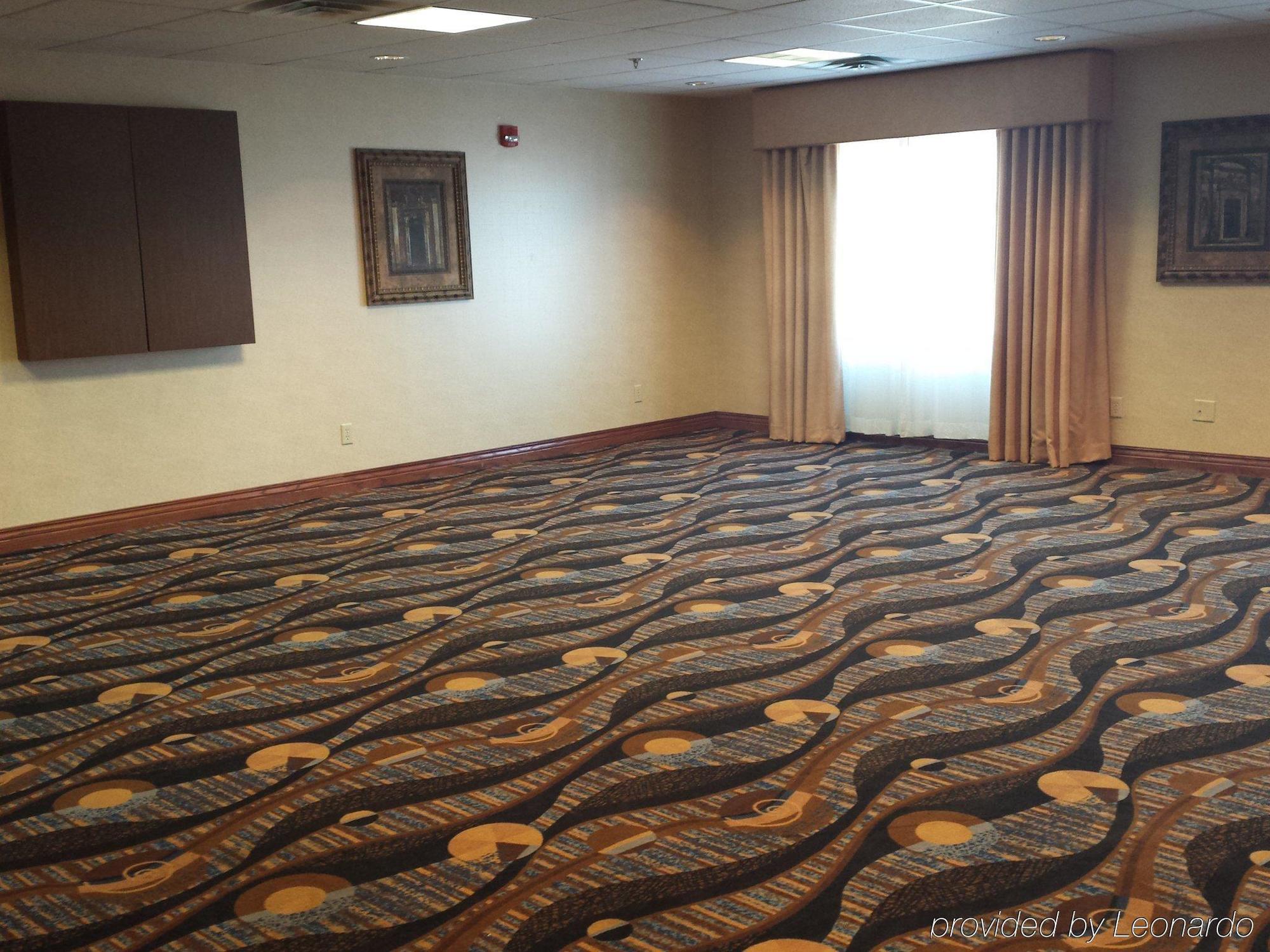 Express & Us 81 By Ihg Hotel 2*
